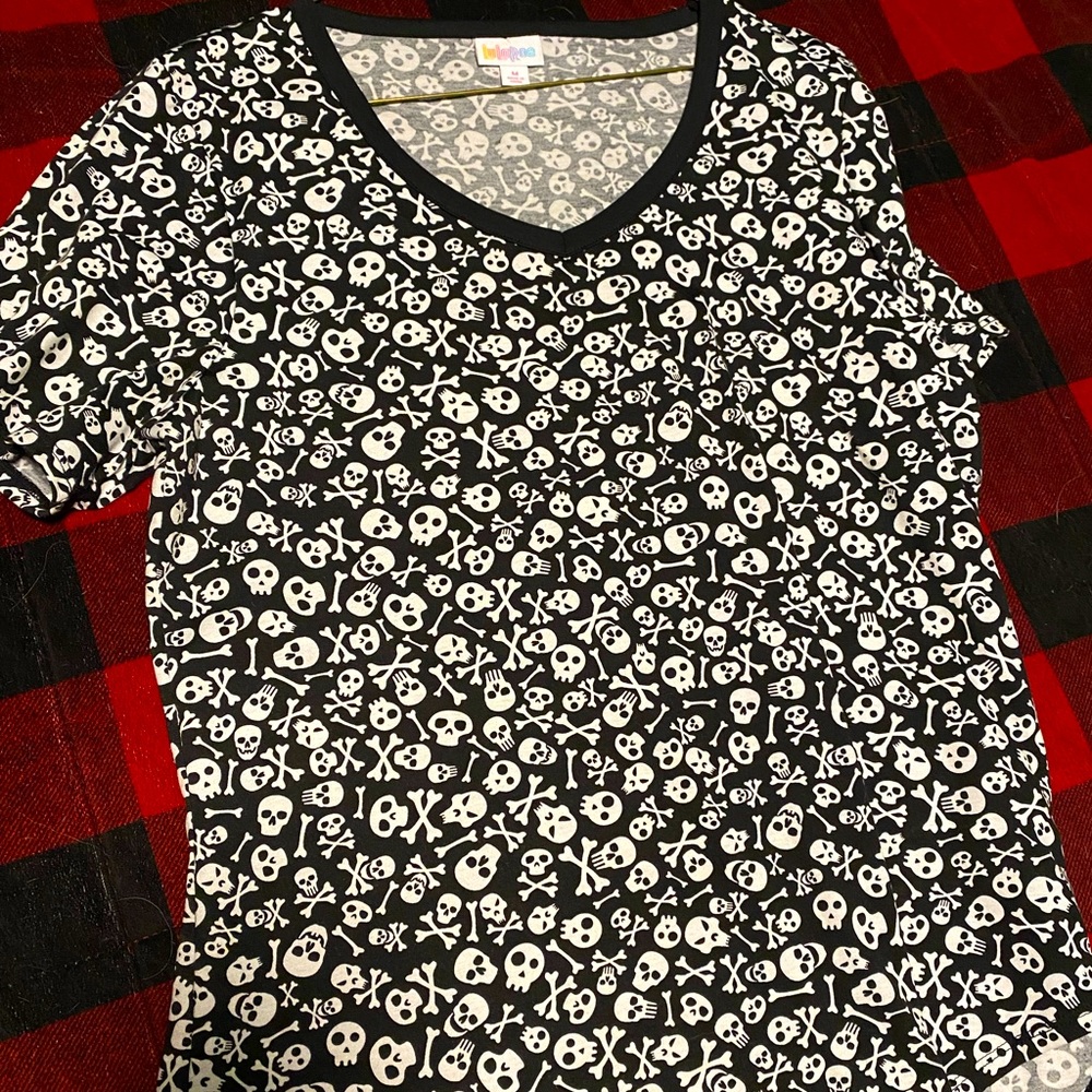 Lularoe Skull Iris.